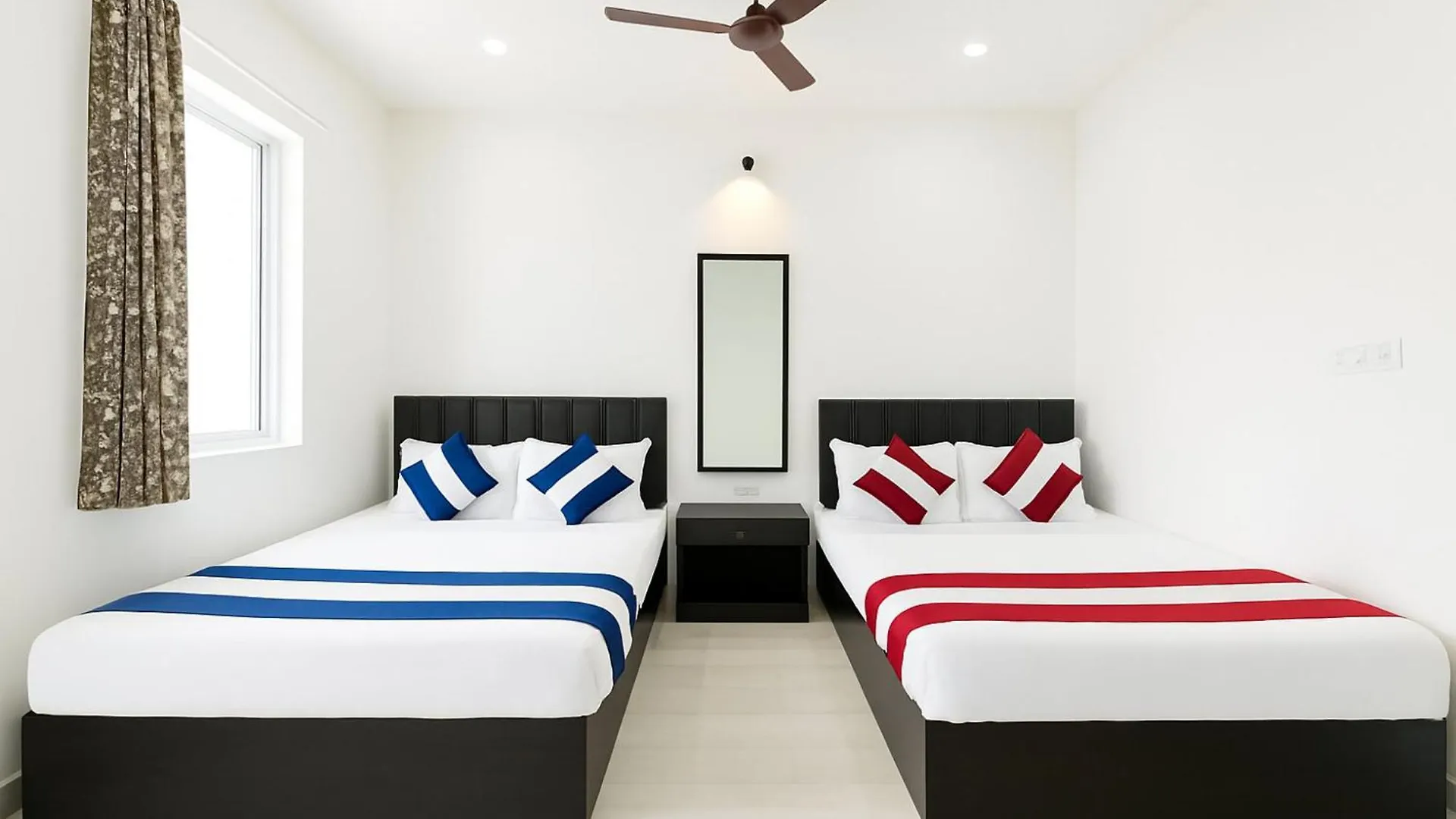 Varanasi Hotel #Mahadev # Inn # -Near Kashi Vishwanath Temple And Ganga Arti Ghat #Fully Air Conditioning #Free Wi-Fi #Parking #Best Hotel In Varanasi #Prime Location - Book Now