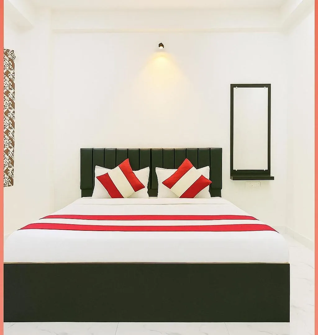 Varanasi Hotel #Mahadev # Inn # -Near Kashi Vishwanath Temple And Ganga Arti Ghat #Fully Air Conditioning #Free Wi-Fi #Parking #Best Hotel In Varanasi #Prime Location - Book Now India